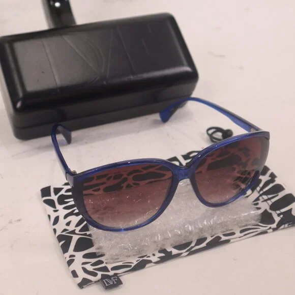 Diane Von Furstenberg Cobalt Blue Lucite Sunglasses w Box Bag Designer Resort